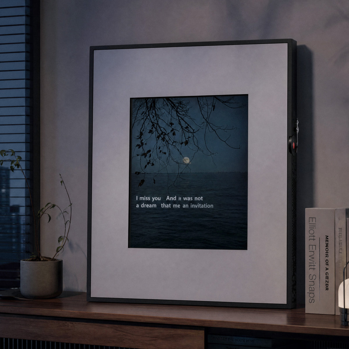 Minimal White Frame